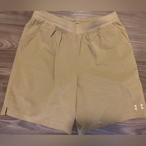 Under Armour khaki shorts